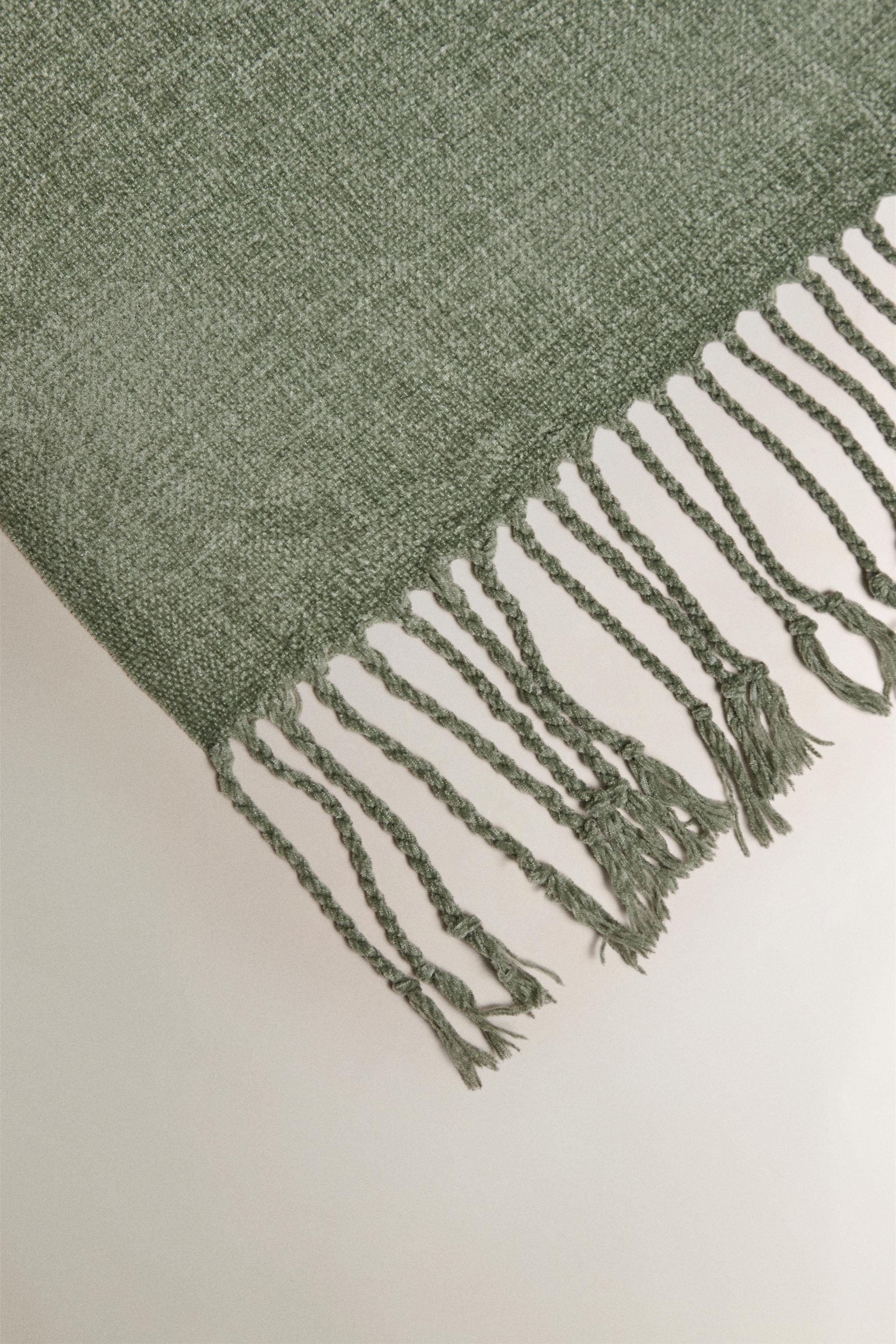 CHENILLE BLANKET